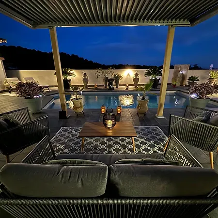 Studio, Piscine, 10 Min Des Plages, Ajaccio, Corse Du Sud, Appartement Appietto