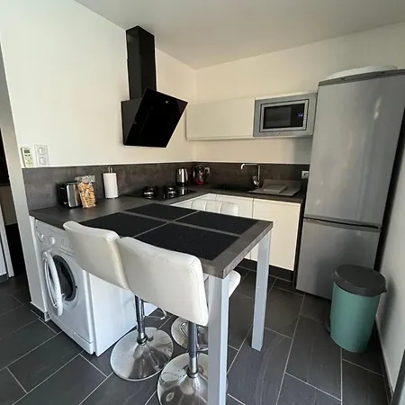 Studio, Piscine, 10 Min Des Plages, Ajaccio, Corse Du Sud, Apartment