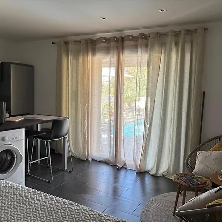 Apartment Studio, Piscine, 10 Min Des Plages, Ajaccio, Corse Du Sud, *