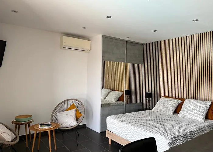 Apartment Studio, Piscine, 10 Min Des Plages, Ajaccio, Corse Du Sud,